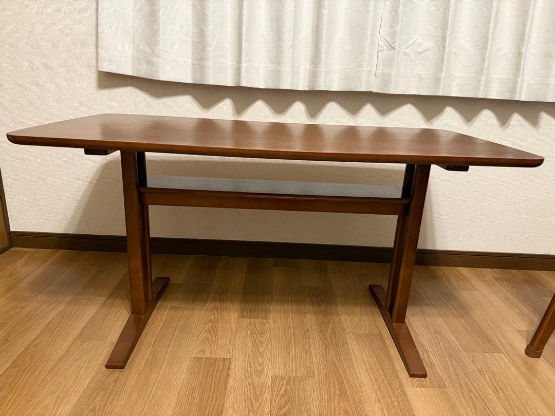 [お値下げ中]カリモク60カフェテーブル1200ウォールナット