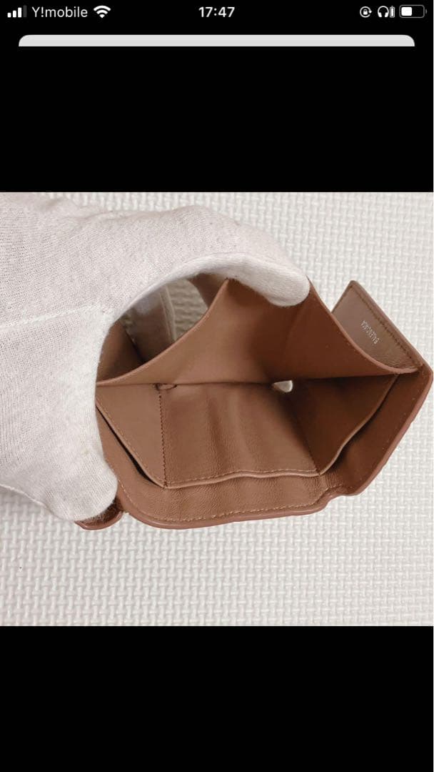 未使用　BALENCIAGA クロコ型押しレザー三つ折り財布　「BB」ロゴ