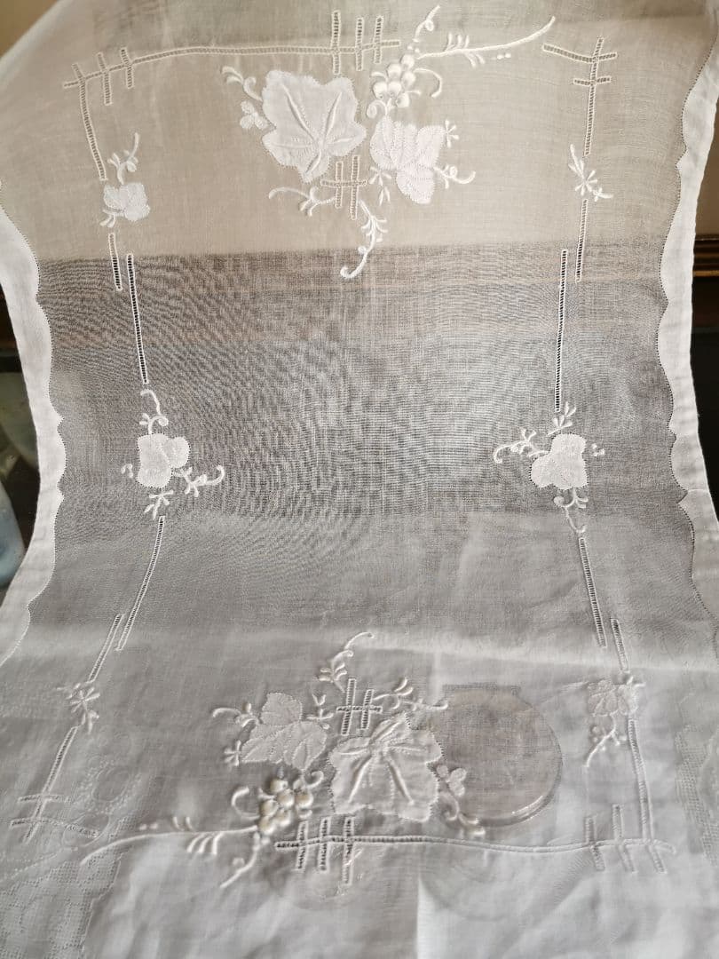 アンティークマーガブ アンティークマーガブ オーガンジーレースクロス