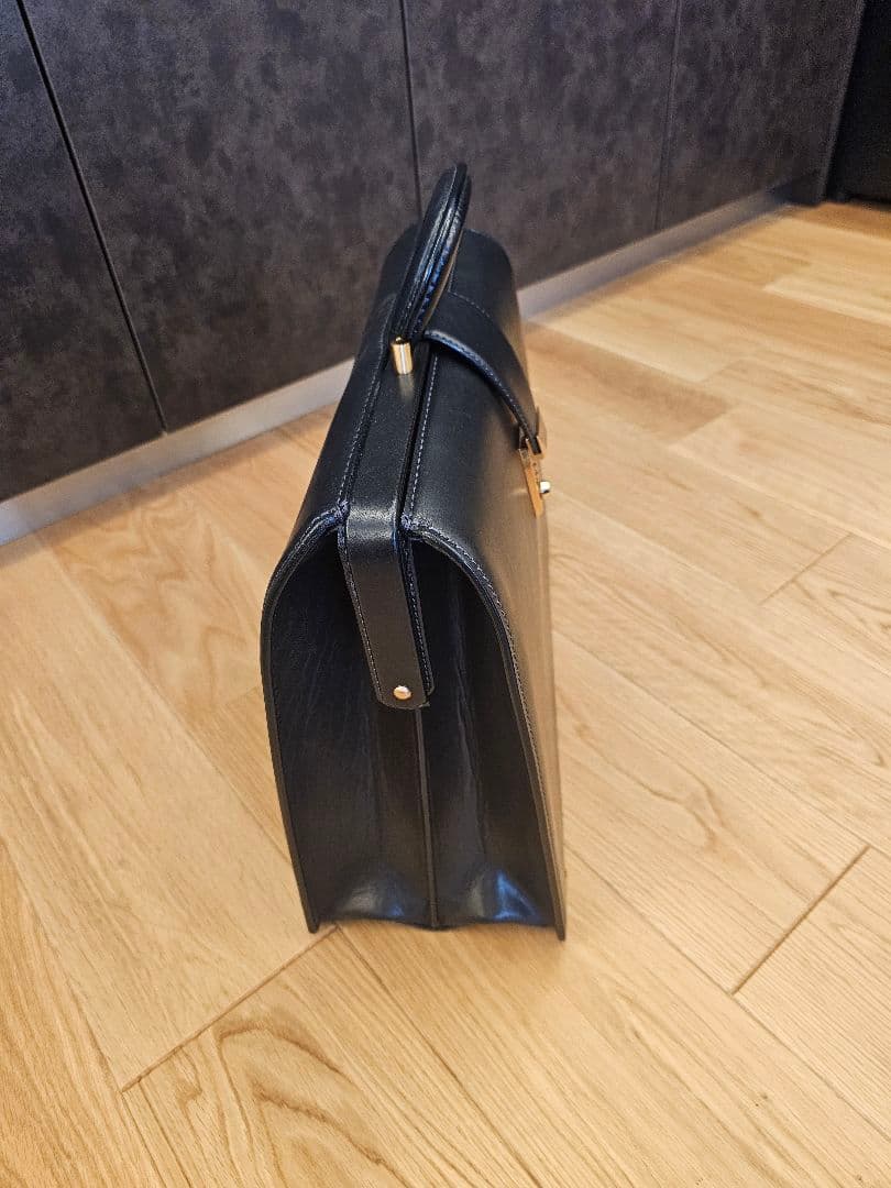 ブラックビジネスバッグ