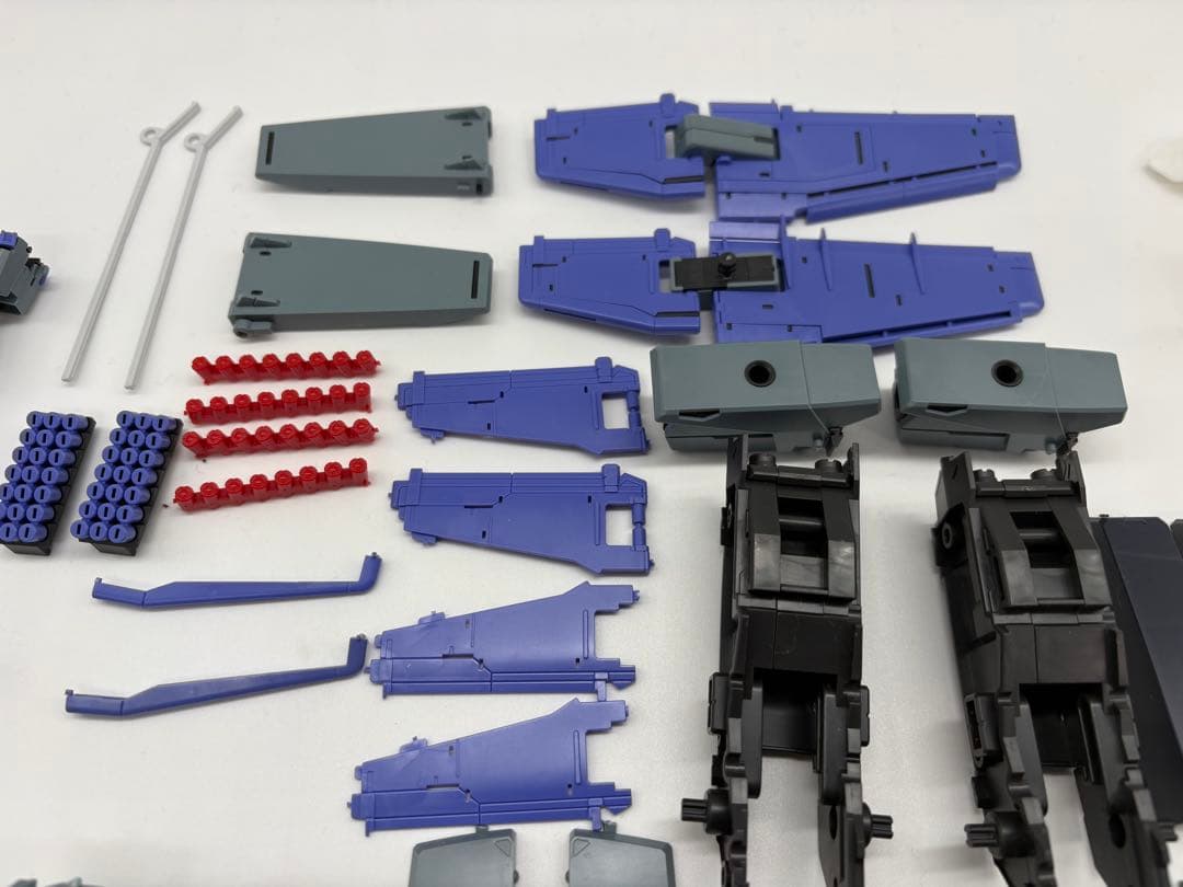 ジャンク】ガンプラMG余剰パーツ、ジャンク詰め合わせ - メルカリ