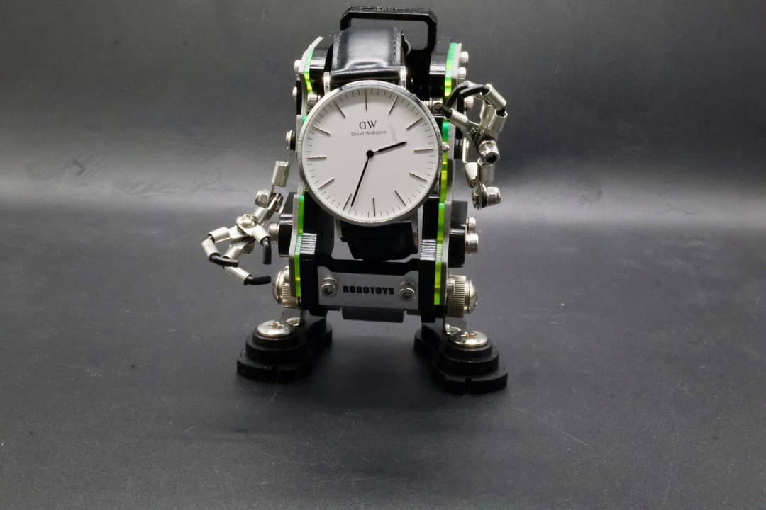 ROBOTOYS ロボット型ウォッチスタンド シルバー ASW-01-SF-SV アート用品