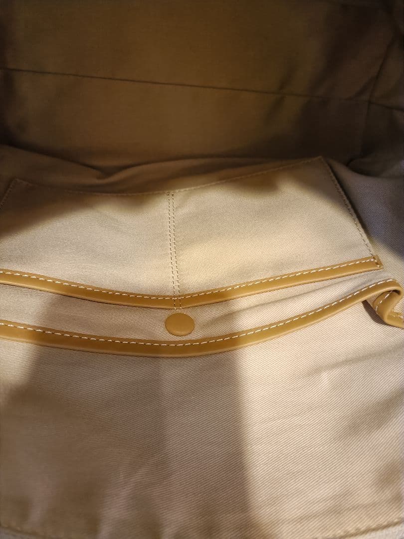 コタロウキタムラ★ほぼ未使用　サブバッグ付き　レザーキャンパス