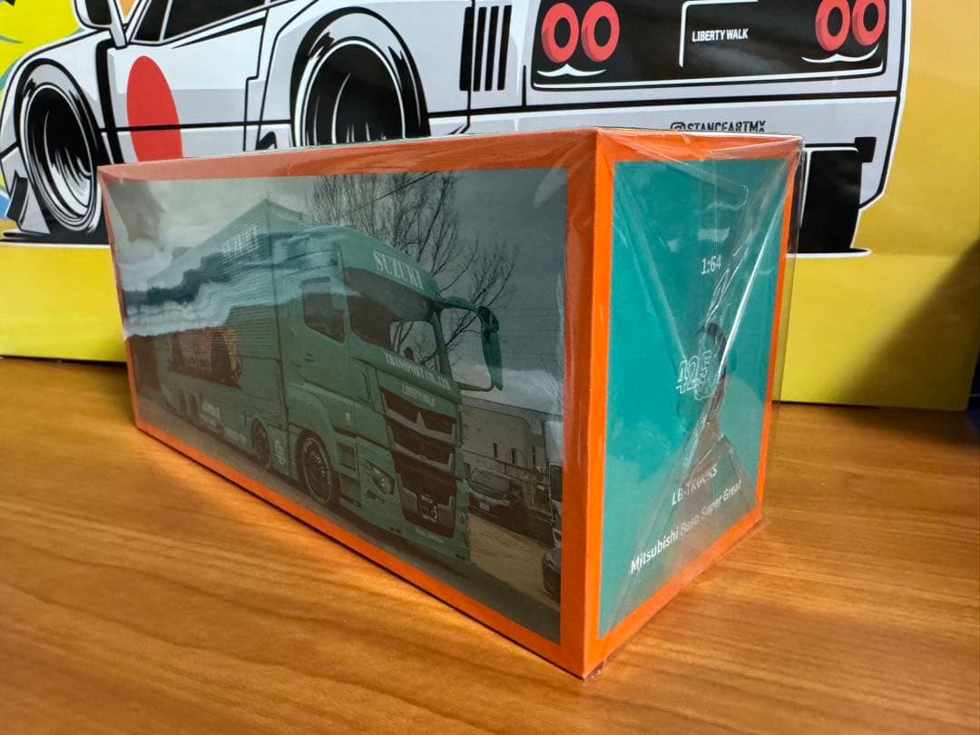 GCD三菱ふそう リバティーウォーク トラック ケンメリ仕様 1/64 LBWK