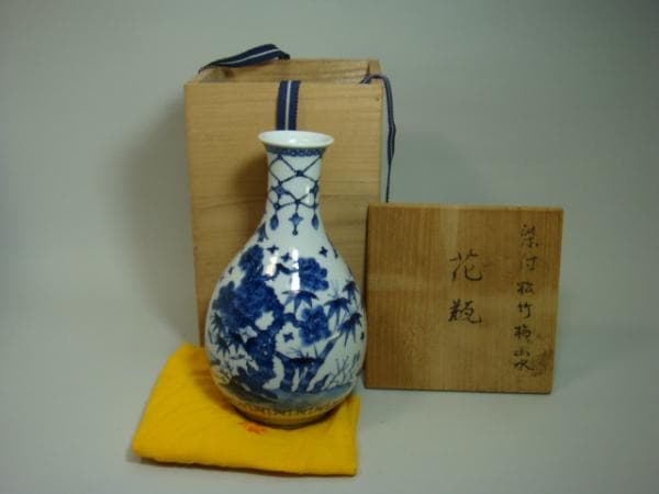 花瓶■幹山伝七 染付徳利花器 松竹梅紋 山水 箱付き 古美術 時代物 骨董品■ 花瓶□幹山伝七 染付徳利花器 松竹梅紋 山水 箱付き 古