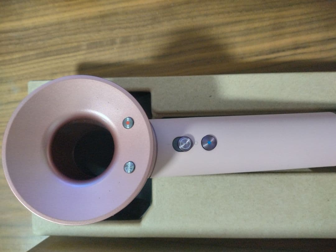 ★はるきち【美品】Dyson ドライヤーさくらロゼゴールド＆スタンド付