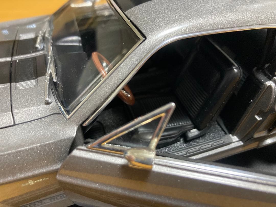 シェルビーGT500エレノア 1/18 と シェルビーGT-500 1/24