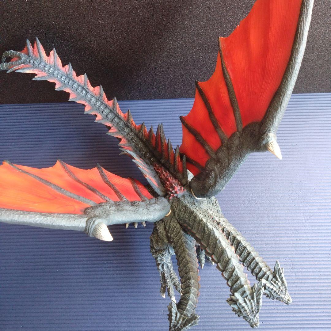 デスギドラ　フィギア