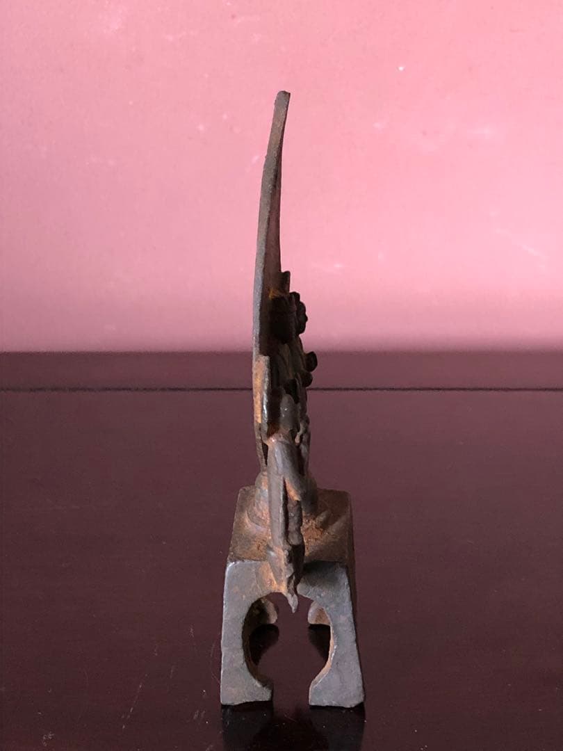 古代様式を有する古鉄三尊仏桐箱入