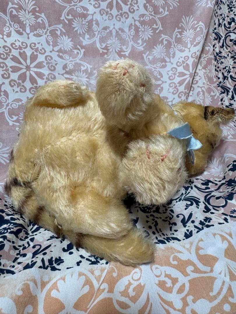 シュタイフ　猫　タビーキャット　ネコ　テディベア　ビスクドール　ジュモー