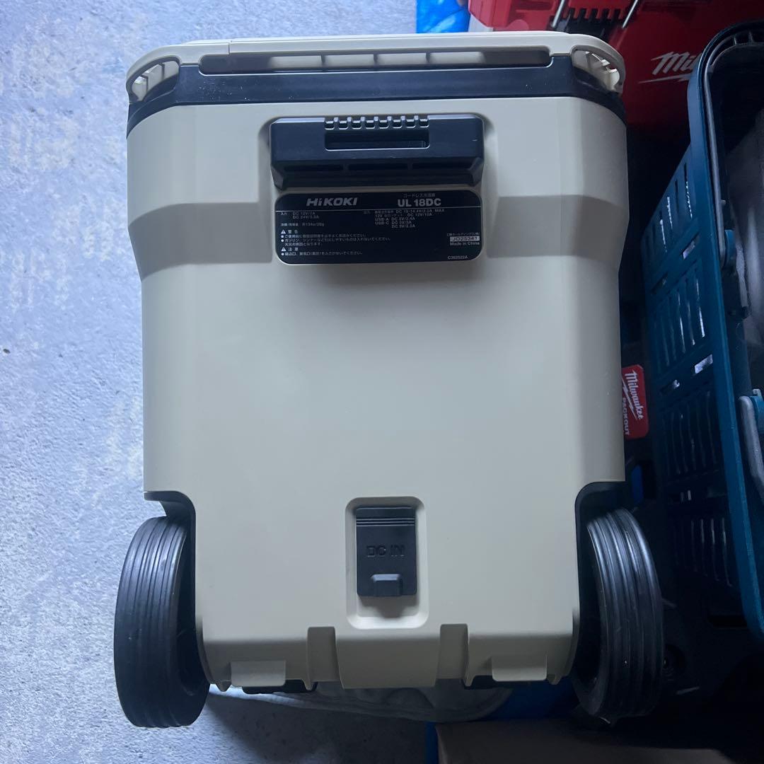 HiKOKI コードレス冷温庫　１８Ｖバッテリー２個付き