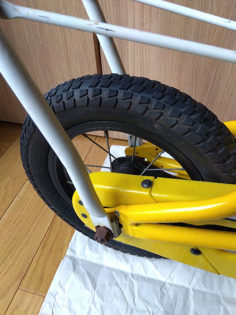 Specialized Hotrock 12インチ +BELL crest jr