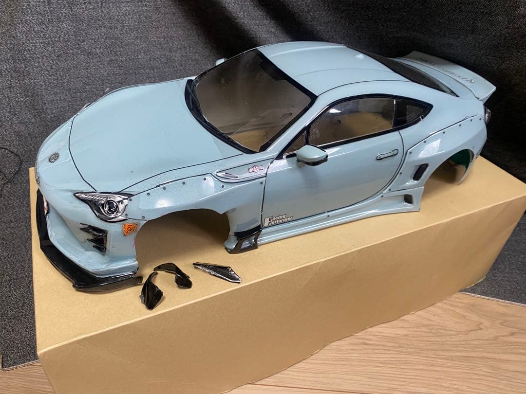 タミヤ86ボディのみ アディクションワイドボディ加工、外装キット付き