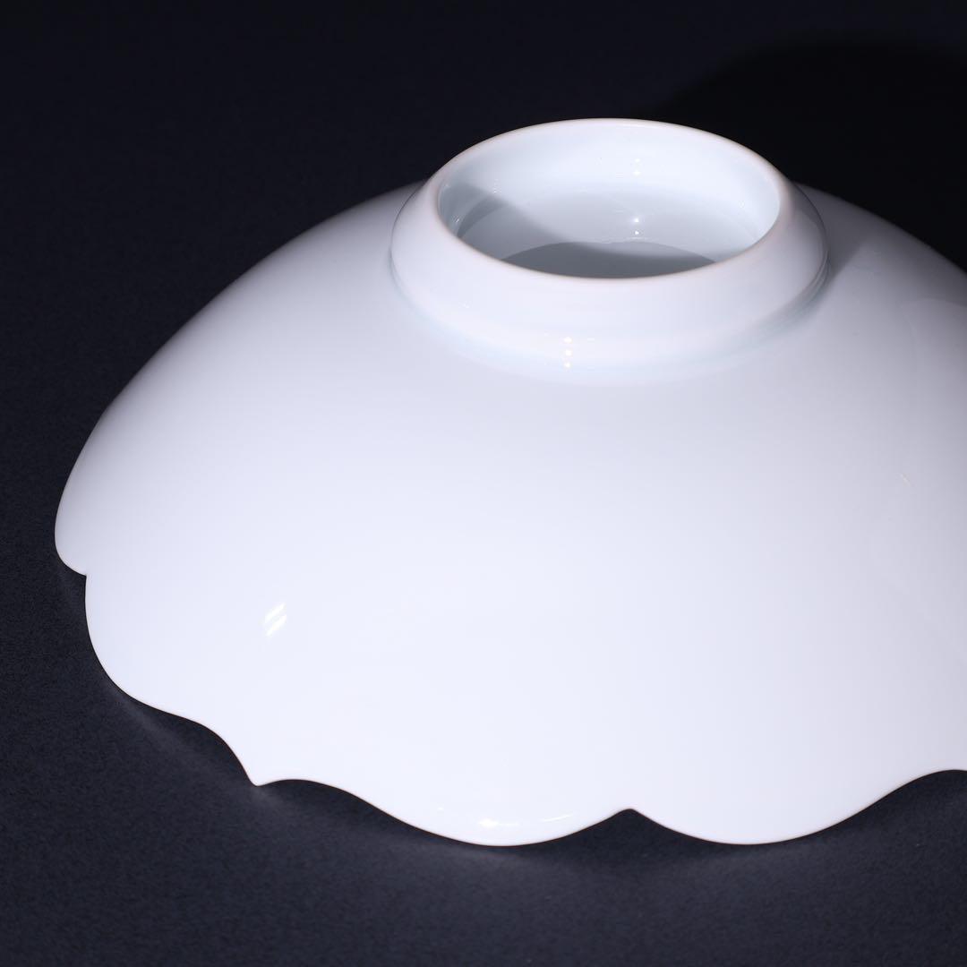 人間国宝 井上萬二 白磁緑釉牡丹彫文　鉢　菓子器　共箱　R1525ダN2