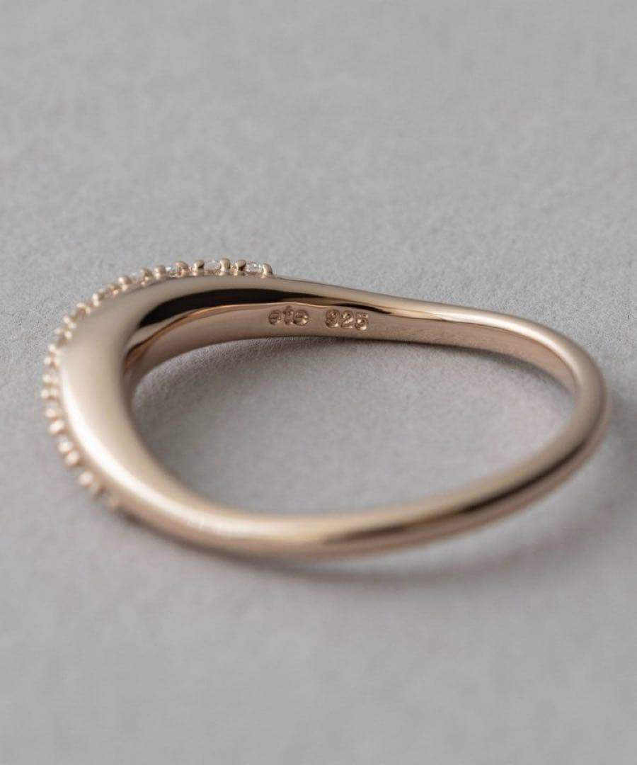 ete ビジュークレセントムーンリング