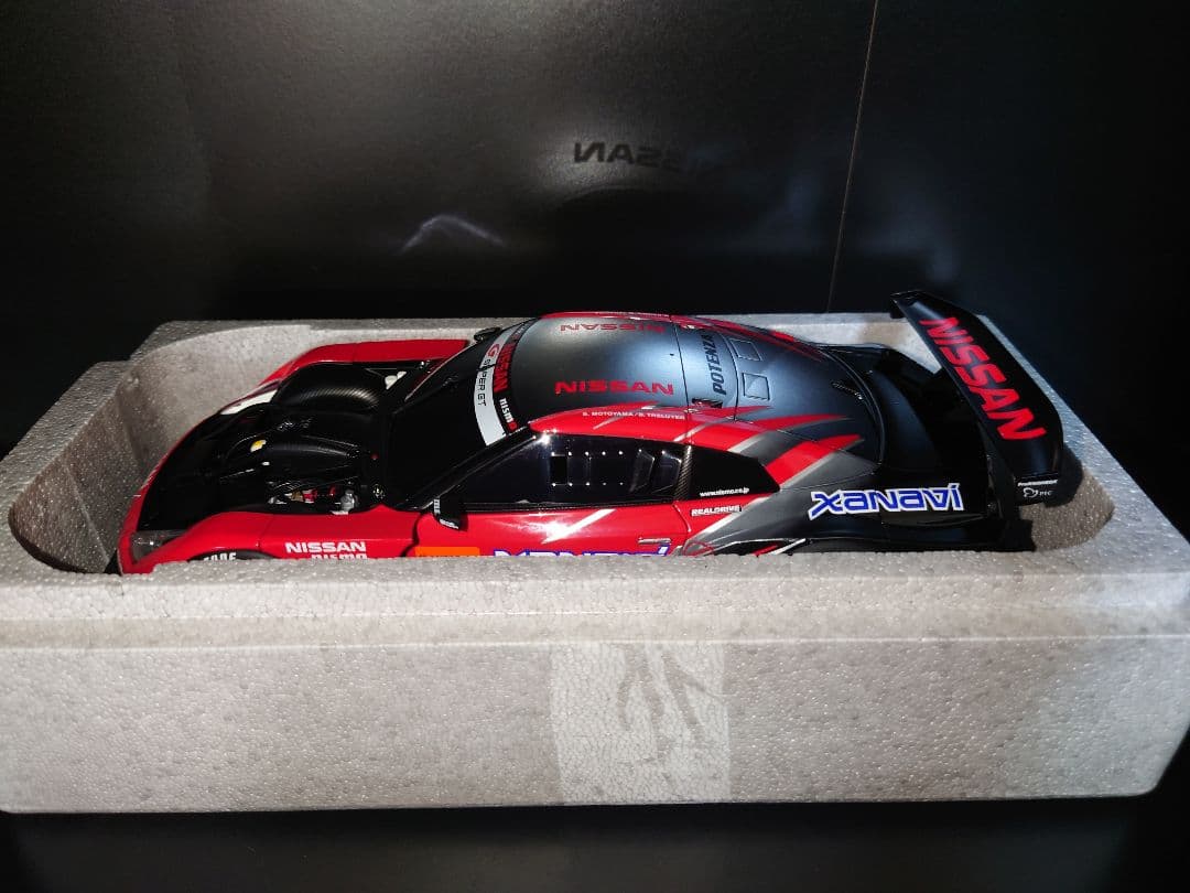 ミニカー 1/18 autoart r35 Xanavi 2008 SUPER GT