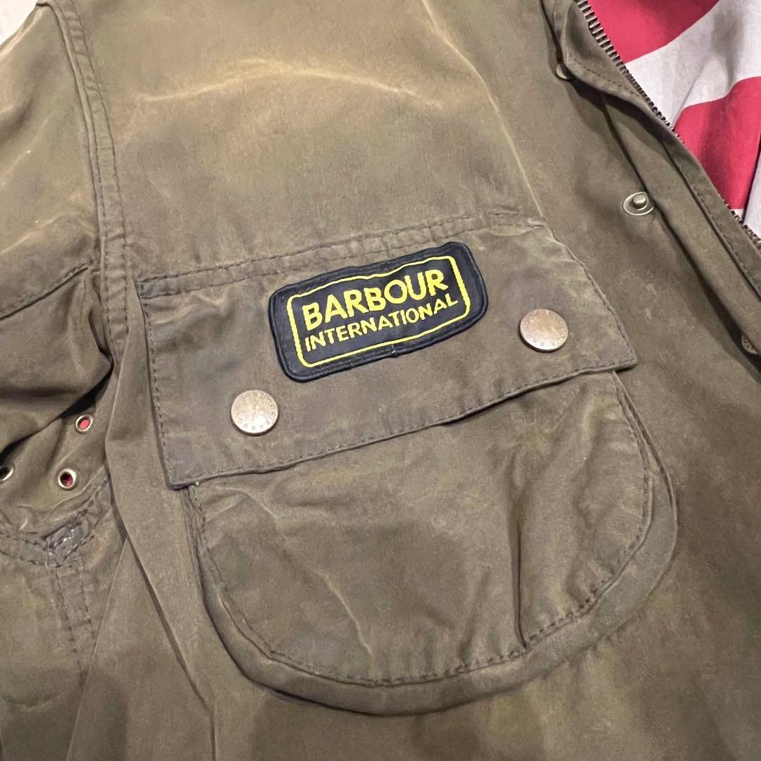 BARBOURバブアー／インターナショナル／限定モデル／38サイズ／ベルト付き