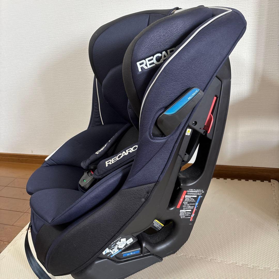 RECARO ゼロセブン　チャイルドシート ネイビー