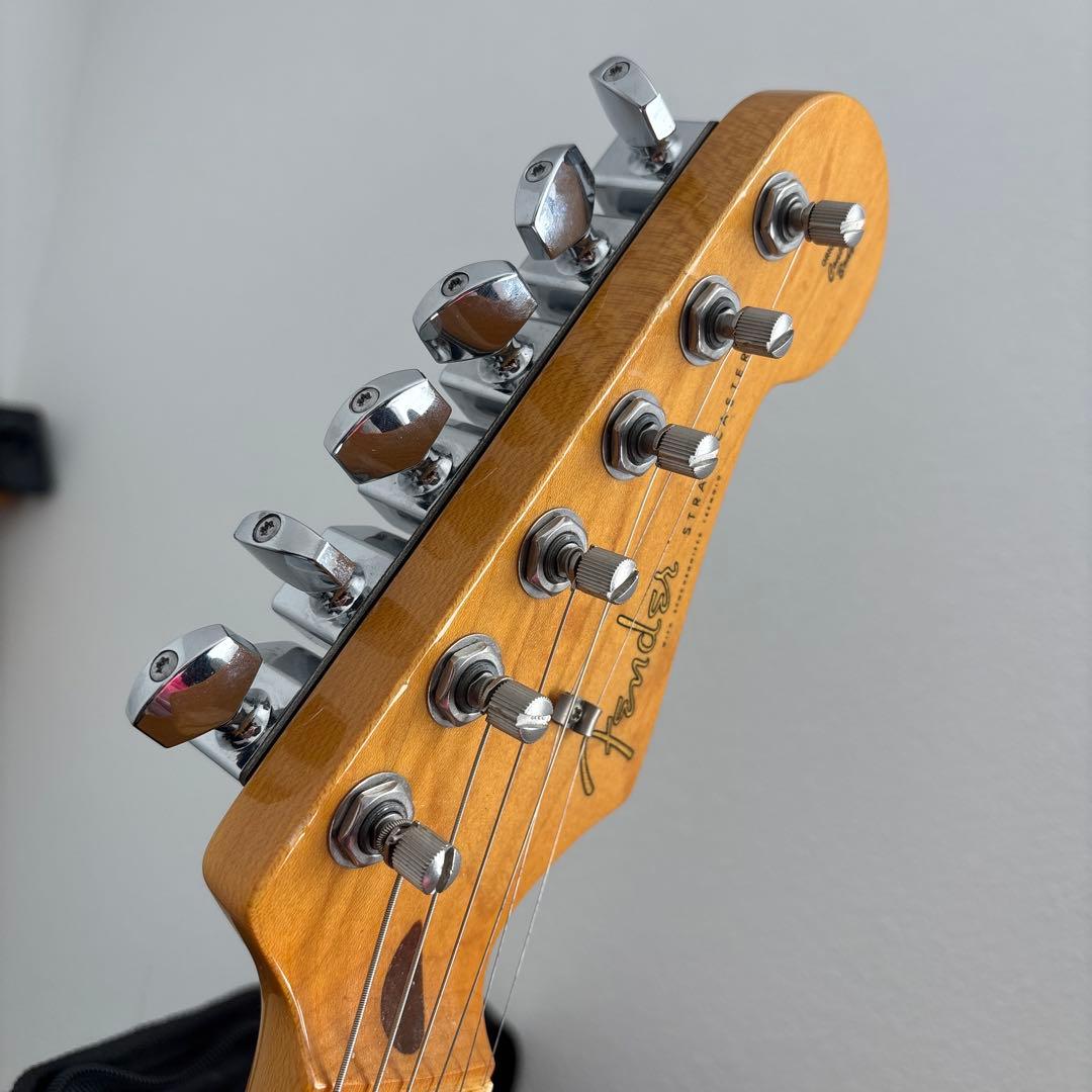Fender Stratocaster サンバースト ギター
