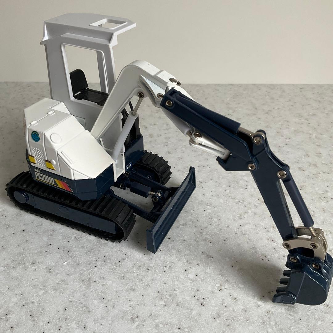 【希少品】KOMATSU コマツ ミニチュア PC28UU 建設機械　箱付き