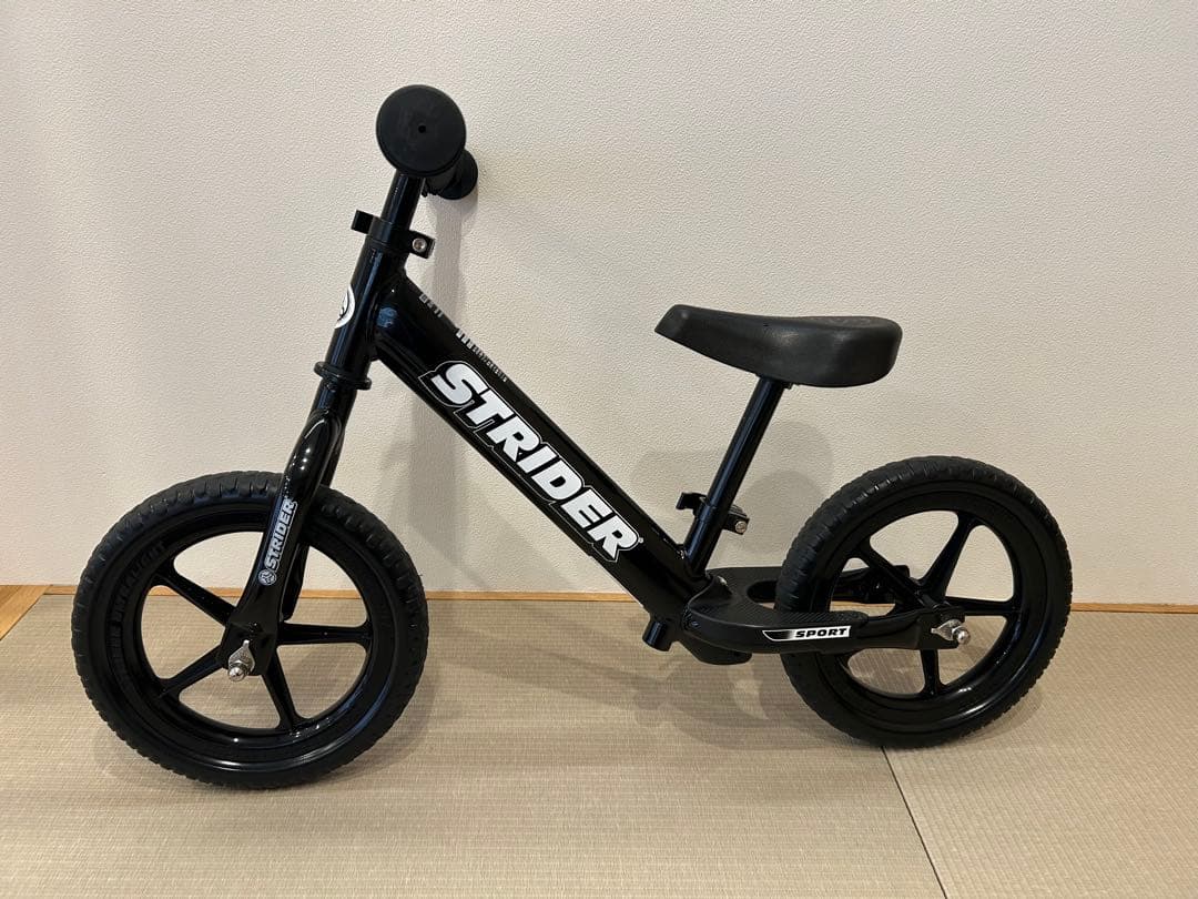⭐️日本正規品⭐️STRIDER スポーツブラック 12インチ Amazon.co.jp: ストライダー スポーツモデル (STRIDER Sport) 12インチ
