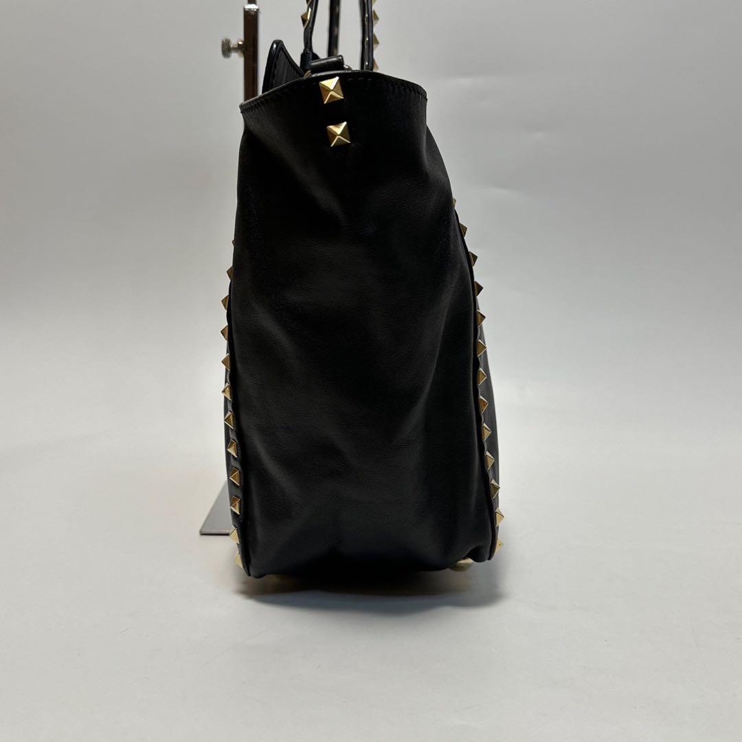 t67【極美品】ヴァレンティノ　ロックスタッズブラックレザー2wayショルダー.