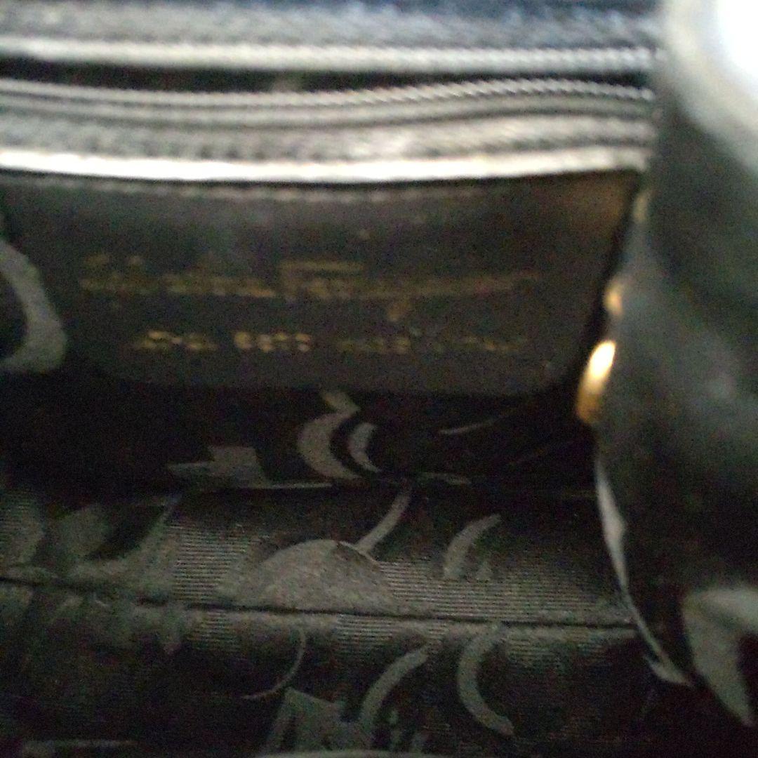 フェラガモ ヴァラリボン2Way ミニバック