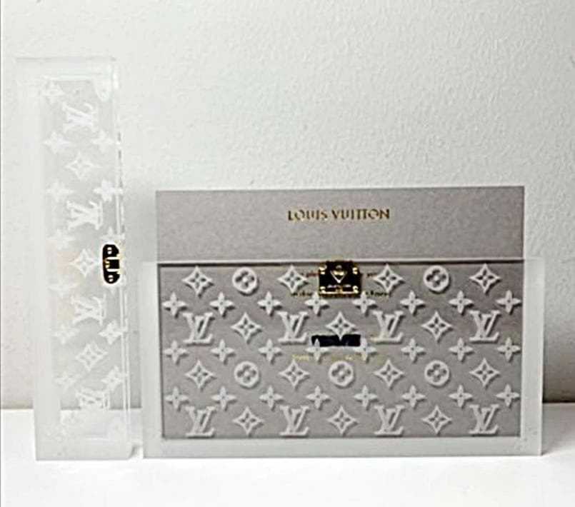 ルイヴィトン トランク型 アクリルケース イベント 招待状 モノグラム