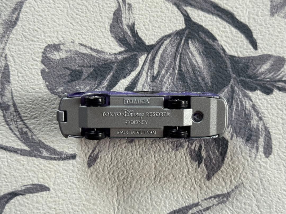 ディズニー 100周年 ディズニークルーザー トミカ