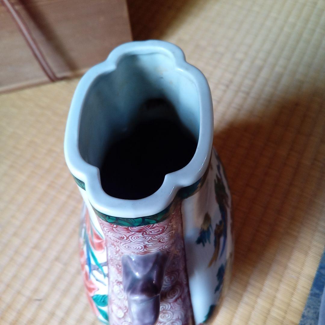 壺　高さ33cm　木箱あり。