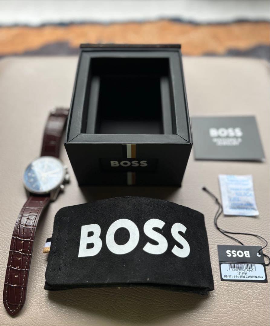 ヒューゴボス クォーツクロノグラフ 腕時計 美品