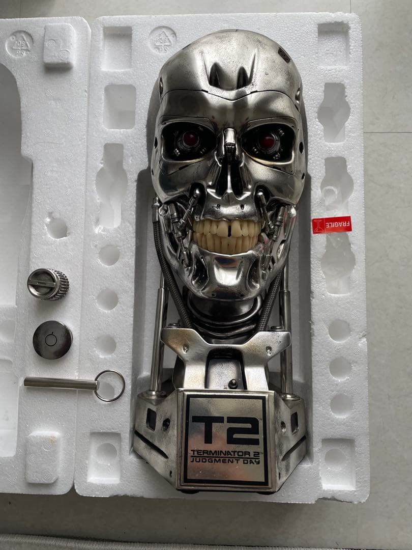 サイドショー ターミネーター2 T-800ライフサイズコレクティブルエンドスカル