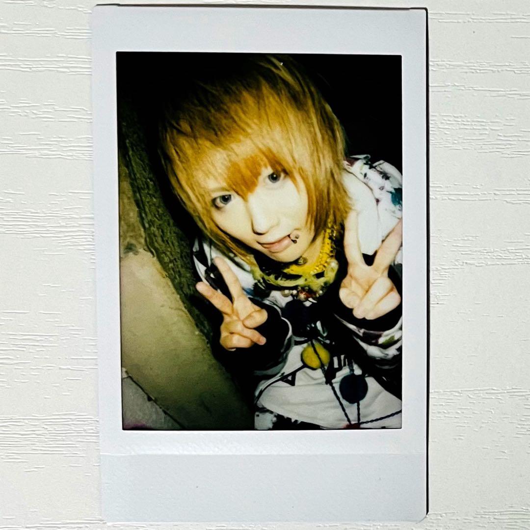 V系☆RoNo☆Cro【Minami】チェキ【78】 - メルカリ