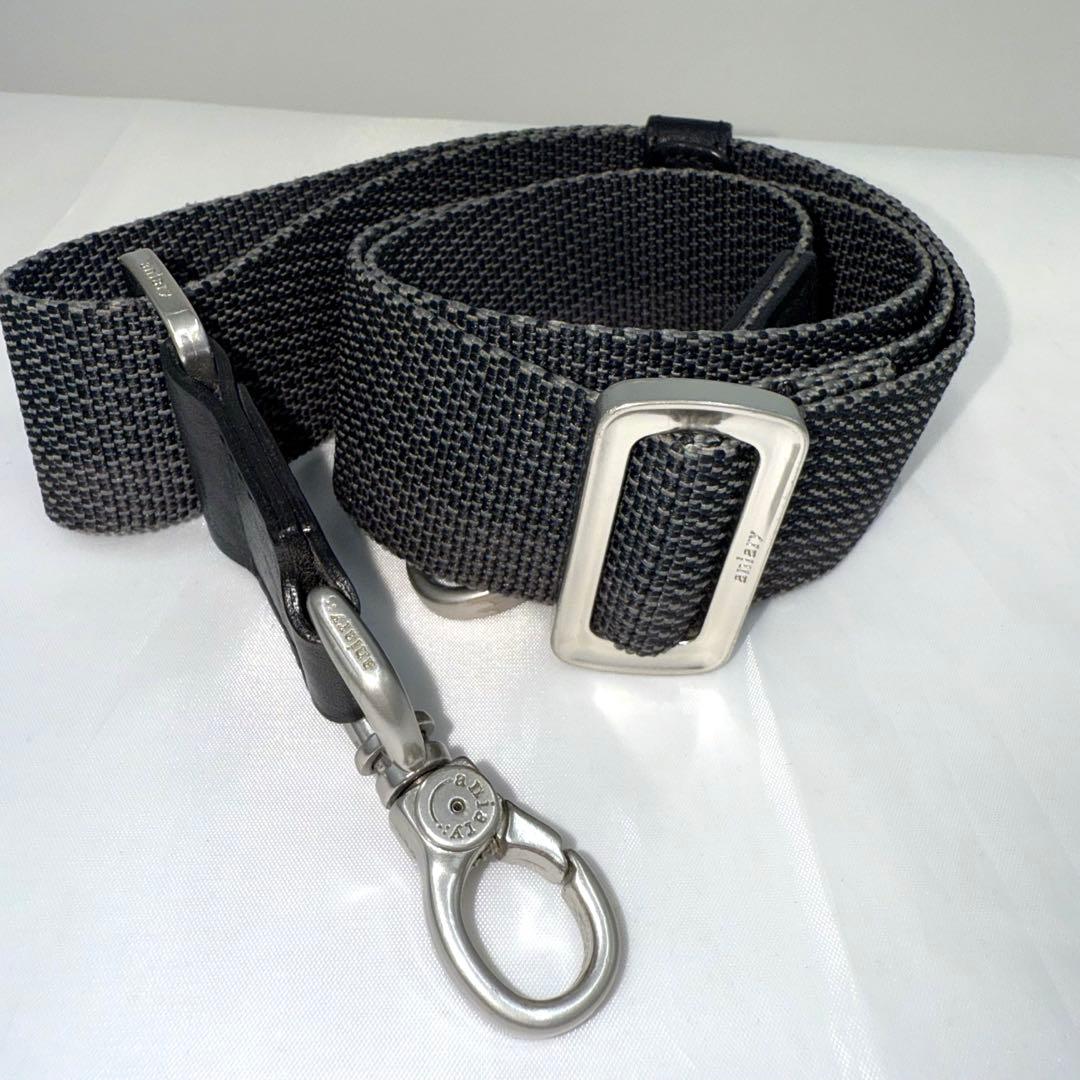 yoshi ✨美品✨ aniary アニアリ 3層 A4可 レザー ブリー