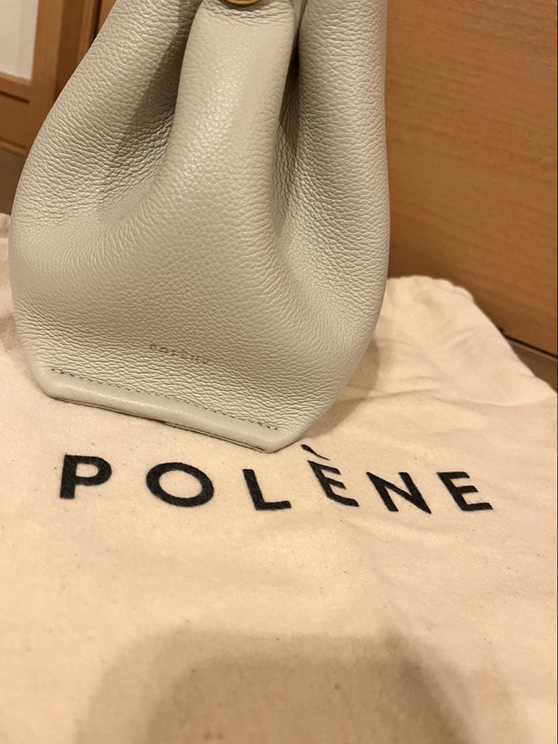 POLÈNE ホワイトレザー ショルダーバッグ