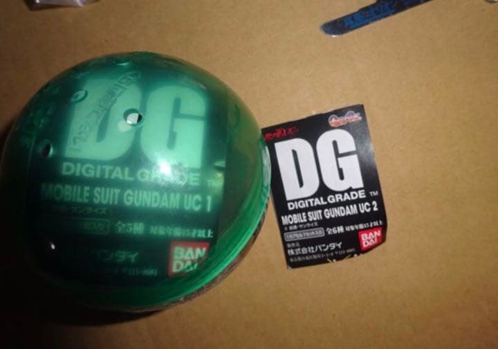 ガンダム ウエハースカード フィギュア モノアイスタイル DG(1008）