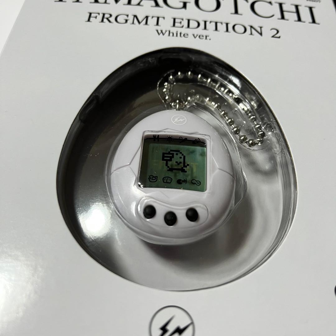 新品未開封 たまごっち フラグメント FRGMT EDITION 2 黒白セット