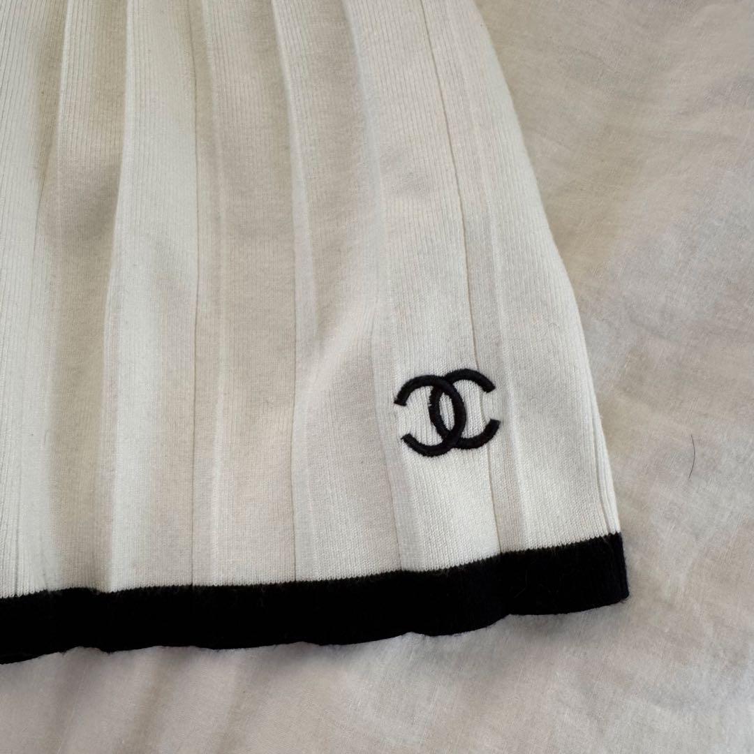 Chanel プリーツスカート ホワイト