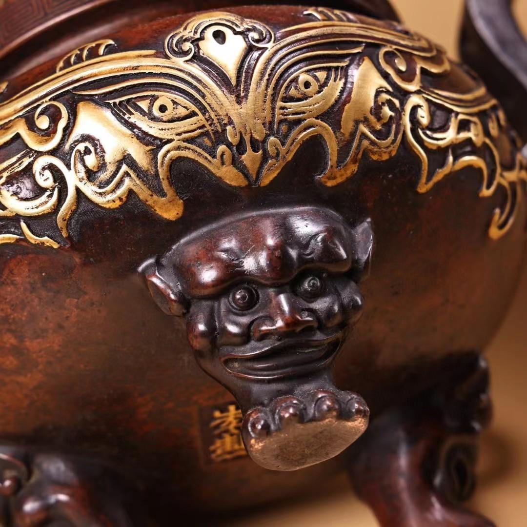 中国古美術・旧蔵鏨刻鎏金の獣面熏香炉・純赤銅