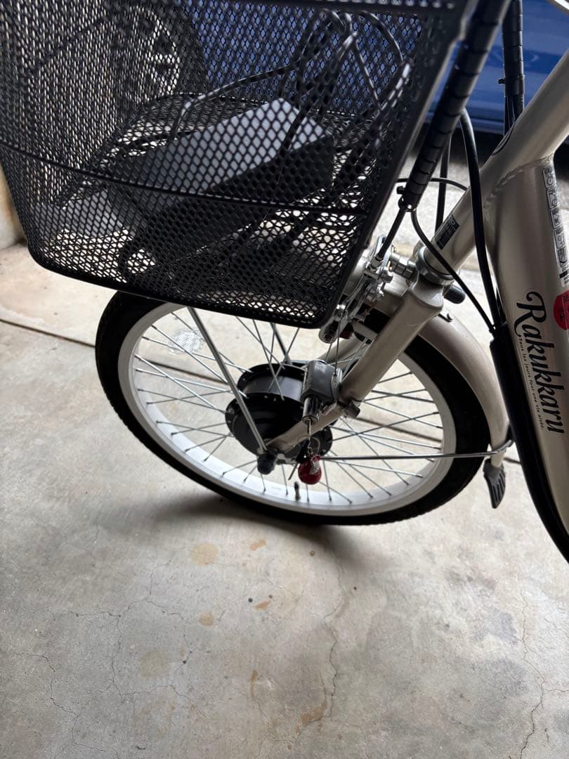 電動アシスト三輪車 シルバー系　中古