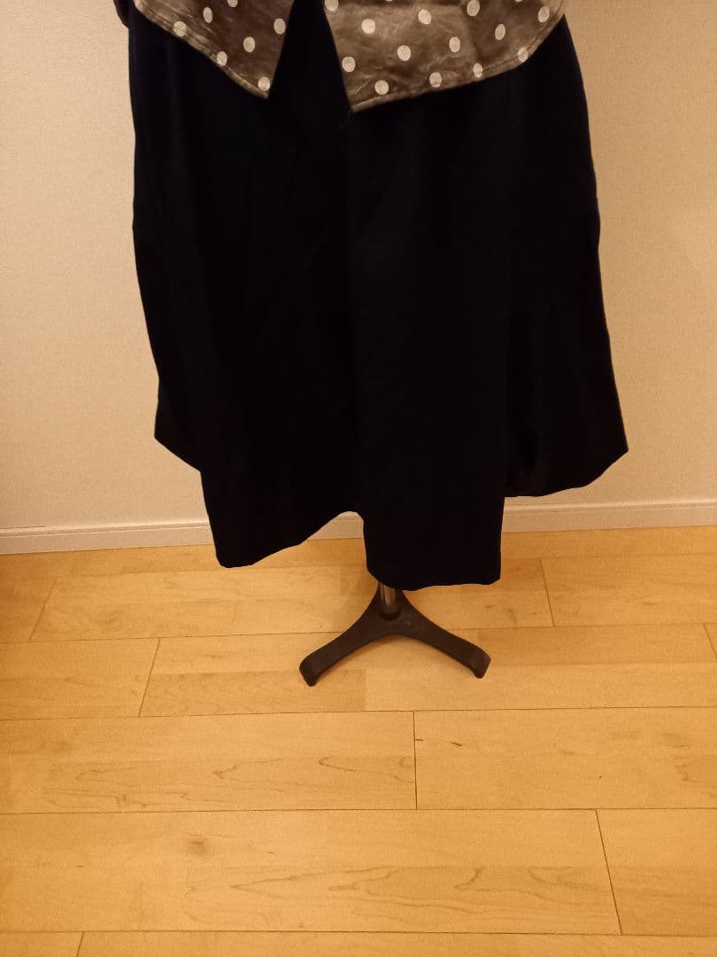 美品コム・デ・ギャルソン裾変形キュロット(黒)