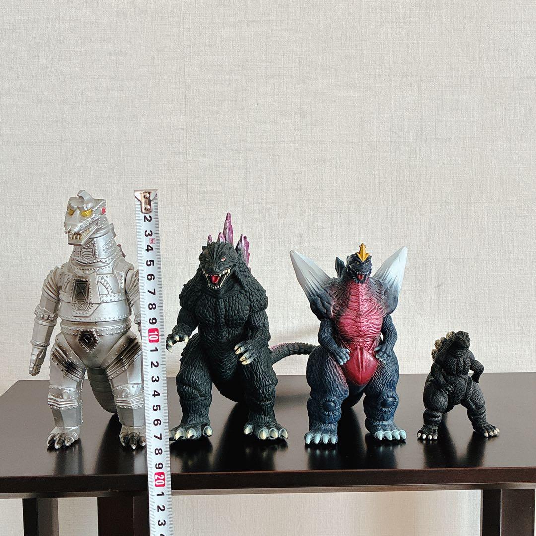 ゴジラフィギュアセット　メカゴジラ　スペースゴジラ　ゴジラ2000 小さいゴジラ