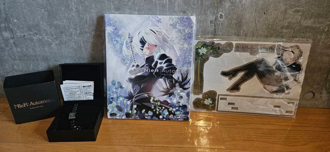 NieR: Automata 【レア】アートブックとフレーム付きアート3点セット NieR: Automata 【レア】アートブックとフレーム付きアート3点セット