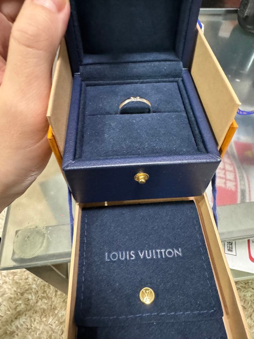 louisvuitton アリアンス LV ヴォルト ミュルティ　ホワイト