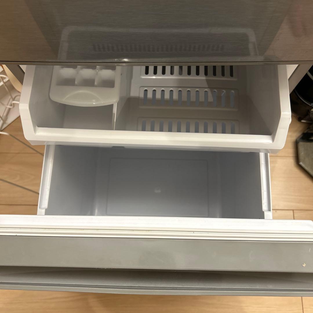 アクア　冷蔵庫　126L