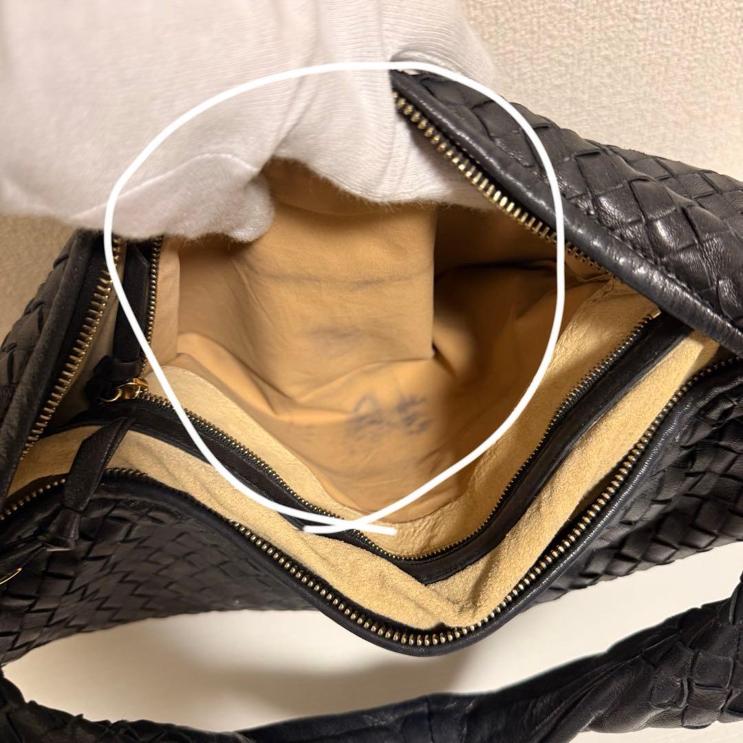 BOTTEGA VENETA イントレチャート ホーボー ショルダーバッグ