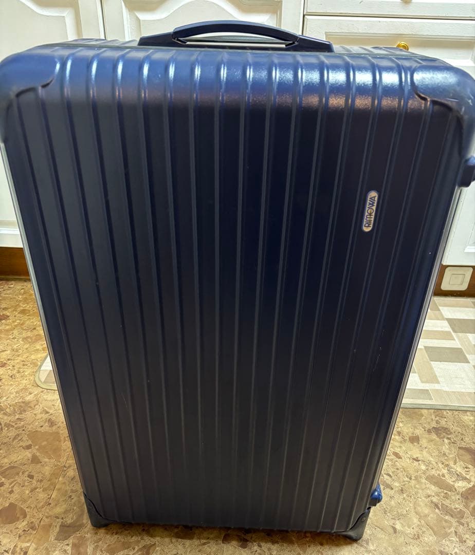 リモワ rimowa キャリーケース RIMOWA」から “MINT”と “PAPAYA” の新色スーツケースが登場！ | Numero