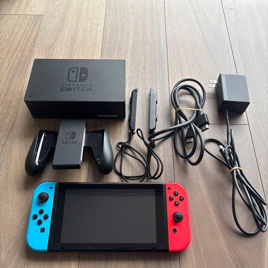 ミ*ナ様 ⭐︎美品⭐︎ Nintendo Switch ネオンブルー/ネオンレッ