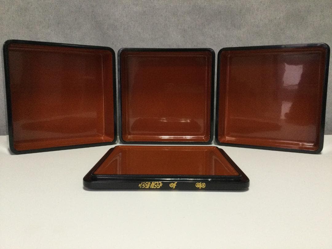 極小傷あり！端正な内朱黒漆に極上忍沈金の映える二段重（検輪島塗重箱お重