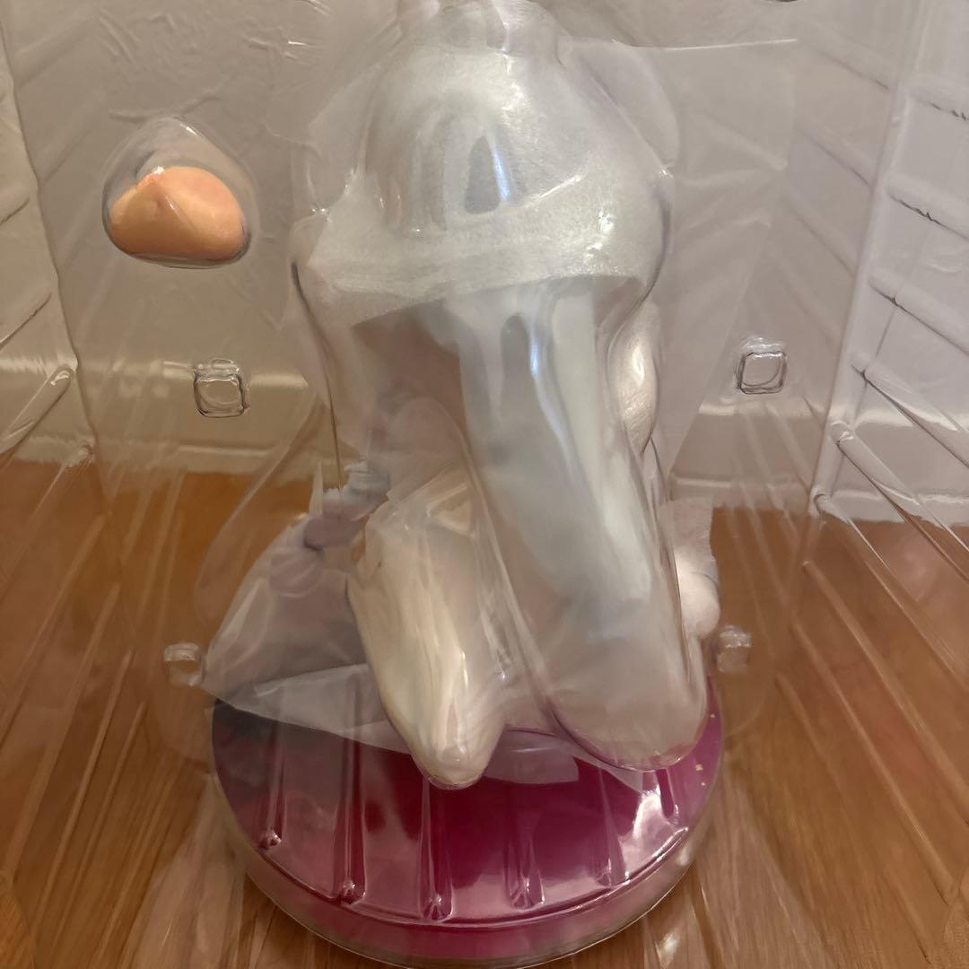 Le Malin ルマラン ル・マラン 昼寝好きのラピヌ フィギュア